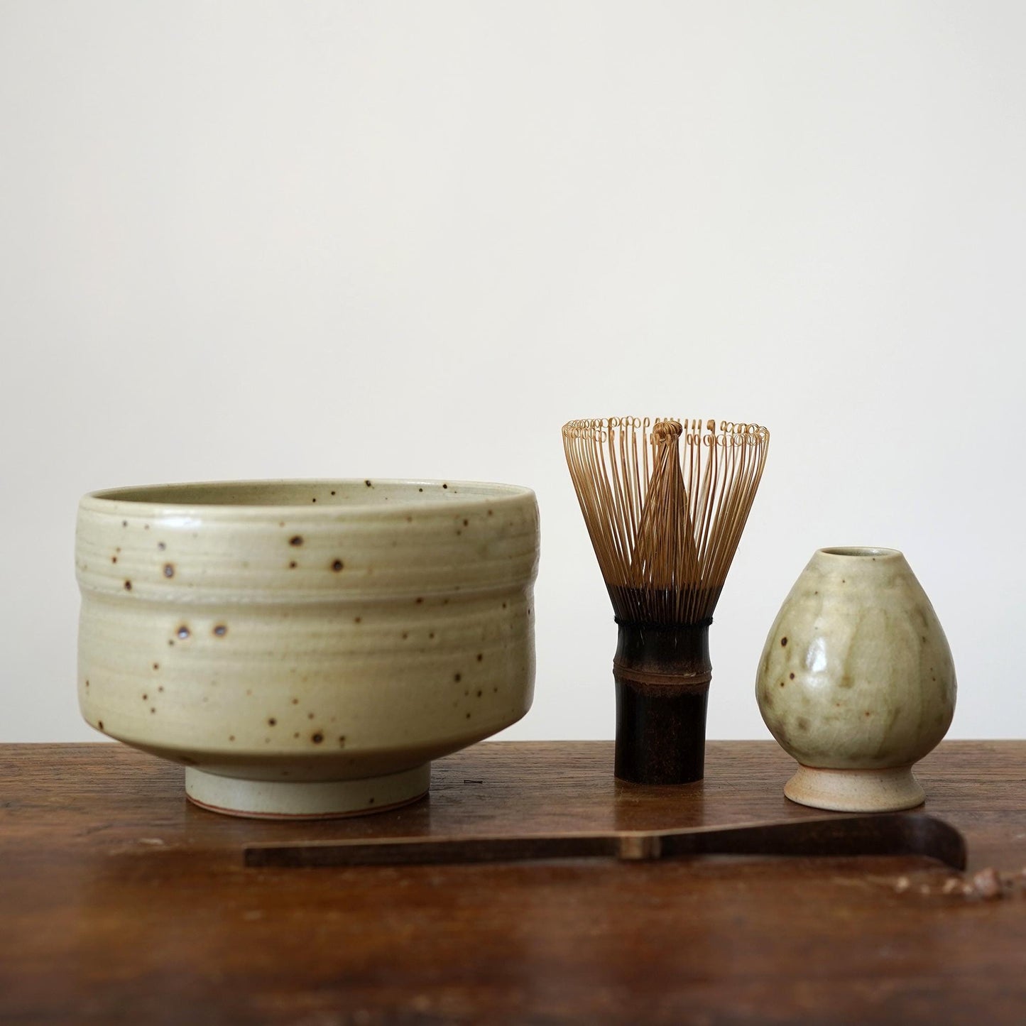 Pottery matcha bowl with bamboo whisk scoop set