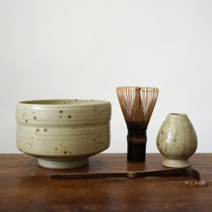 Pottery matcha bowl with bamboo whisk scoop set