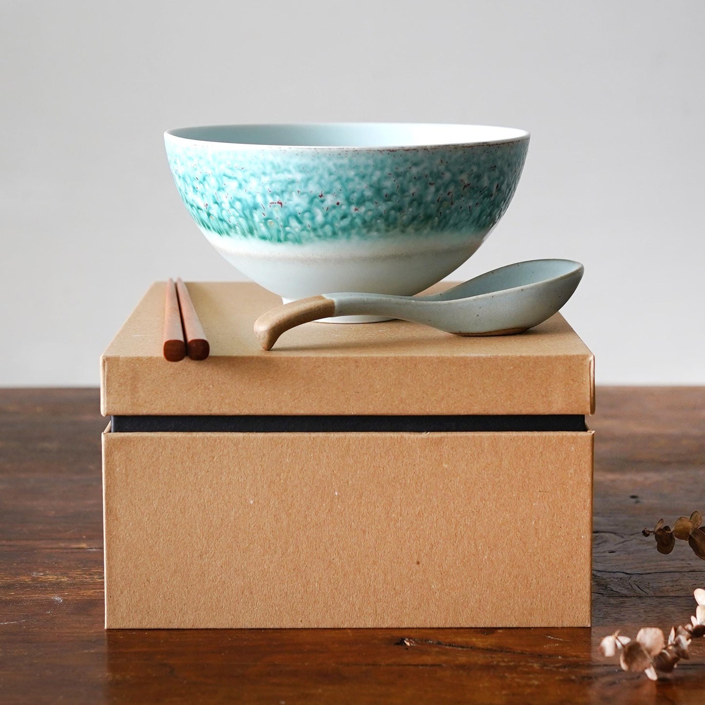 33Oz Ceramic Ramen Bowl with spoon